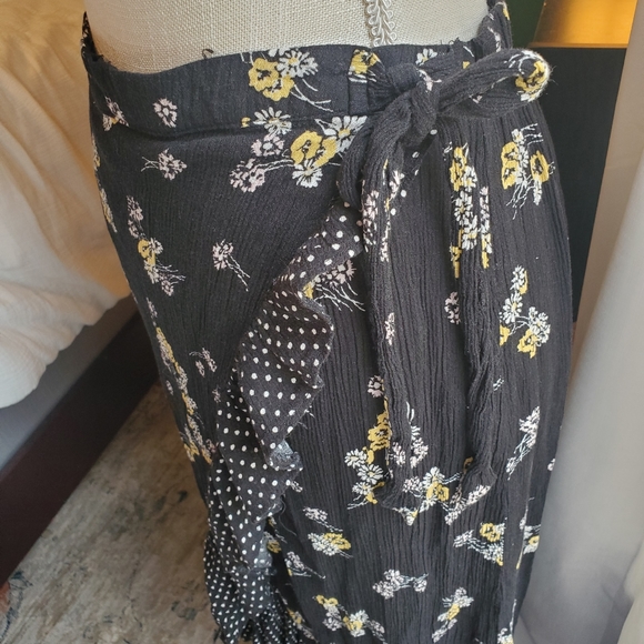 Maurices high low semi wrap skirt - Picture 2 of 5